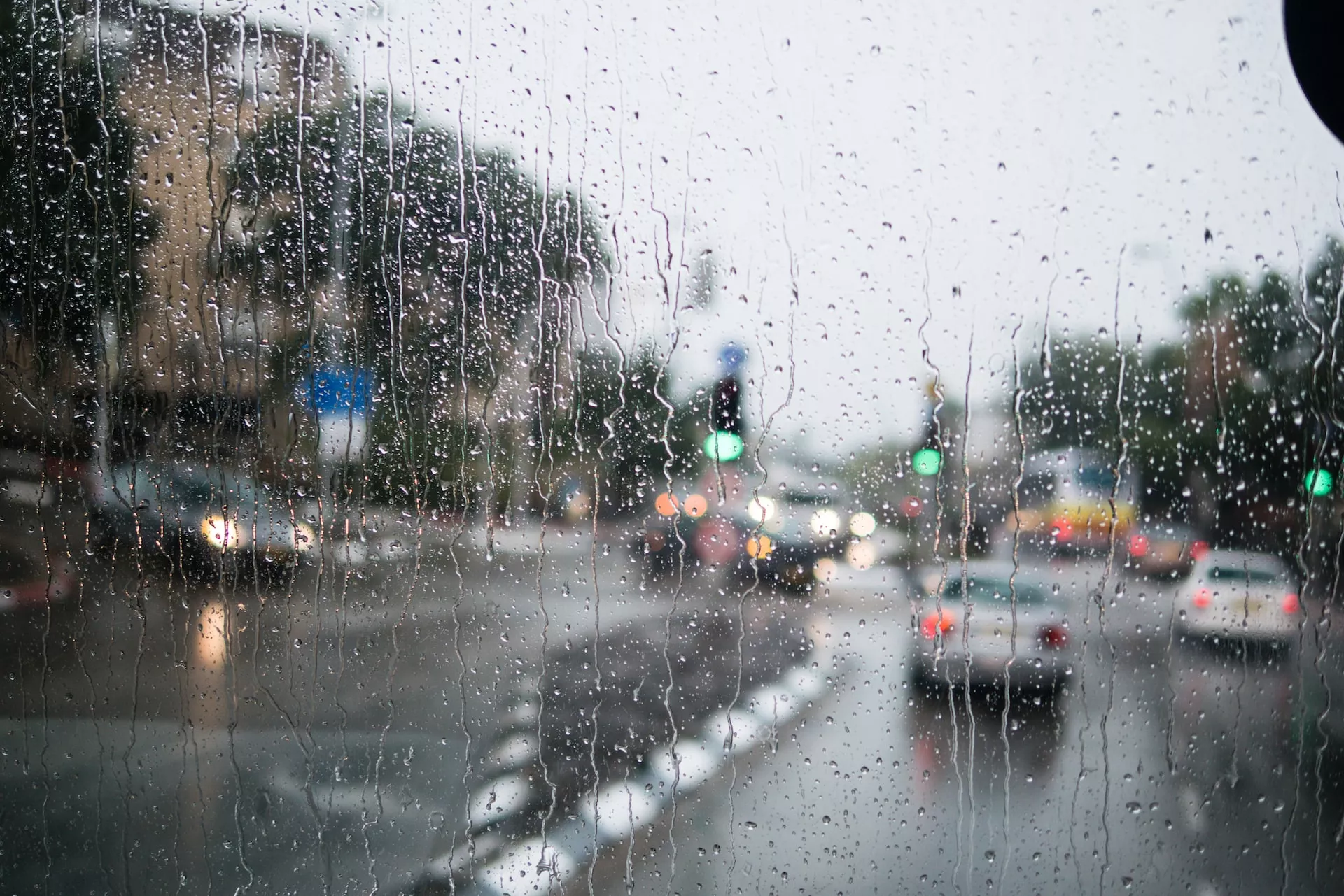LLUVIAS DE VARIADA INTENSIDAD PARA HOY VIERNES